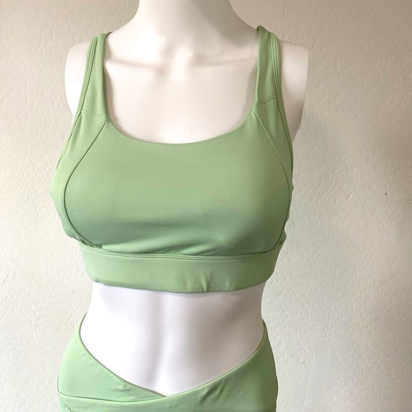 Yoga Work-Out Set - Picture 1 of 5